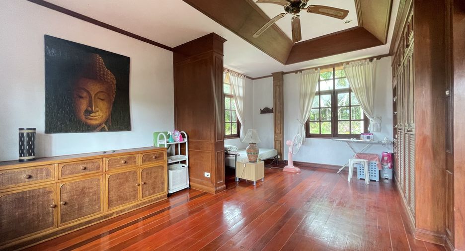 For sale 4 bedrooms house in Thalang, Phuket