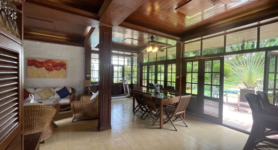 For sale 4 bedrooms house in Thalang, Phuket