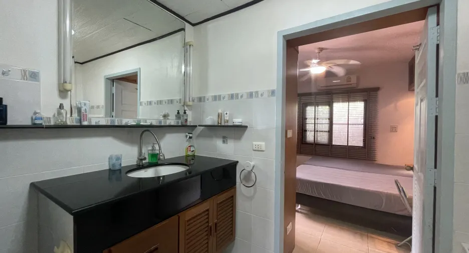 For sale 4 bedrooms house in Thalang, Phuket