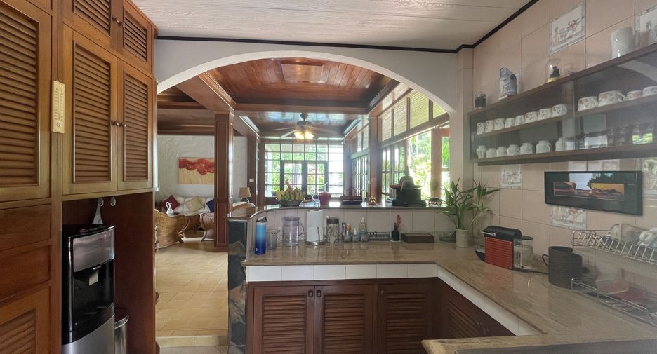 For sale 4 bedrooms house in Thalang, Phuket