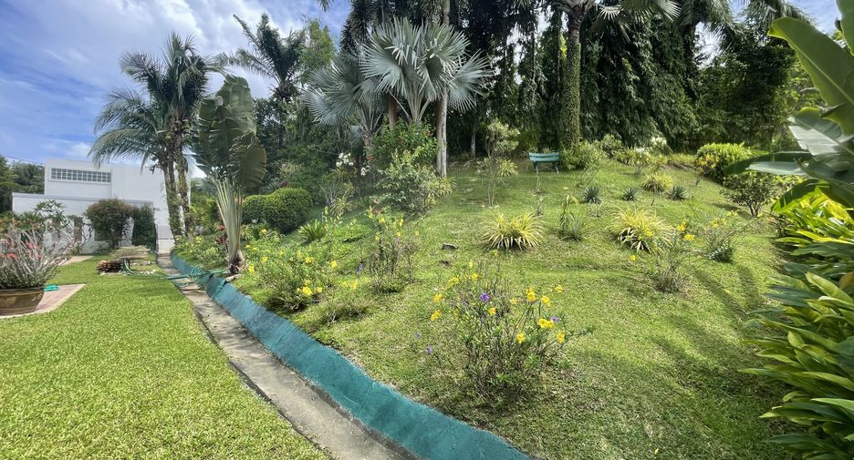 For sale 4 bedrooms house in Thalang, Phuket