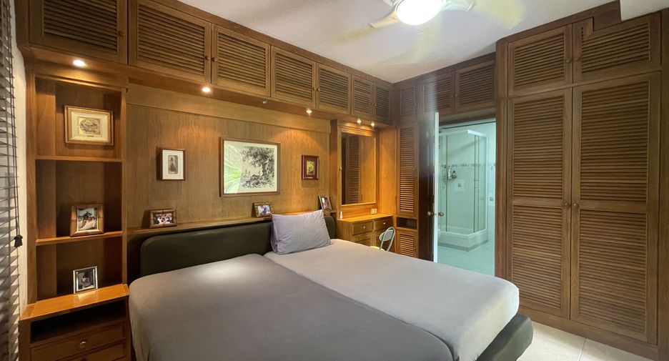 For sale 4 bedrooms house in Thalang, Phuket