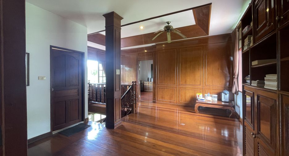 For sale 4 bedrooms house in Thalang, Phuket