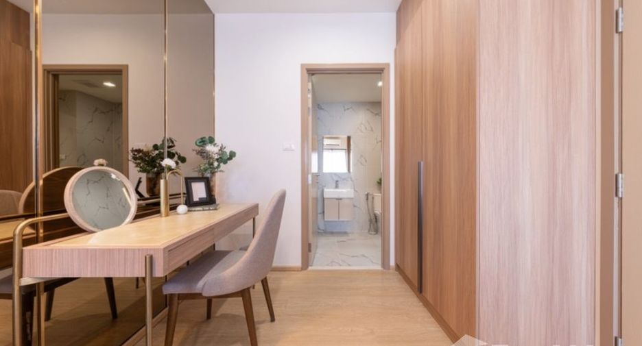 For sale 1 bed condo in Thon Buri, Bangkok