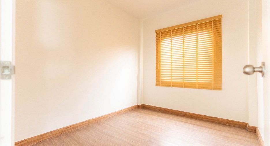 For rent 3 bedrooms townhouse in Thalang, Phuket