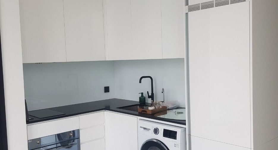 Condo en venta y en alquiler de 1 habitaciones en Sathon, Bangkok