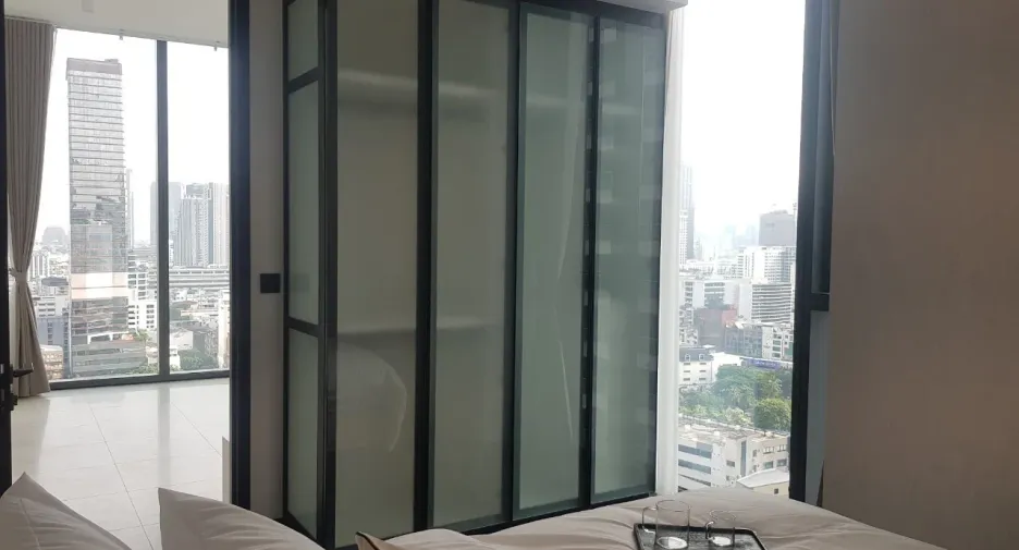Condo en venta y en alquiler de 1 habitaciones en Sathon, Bangkok