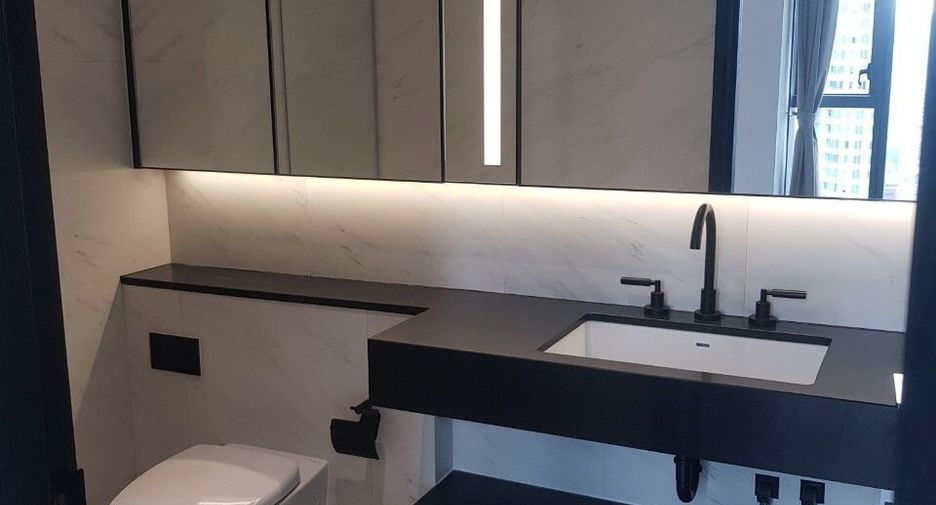 Condo en venta y en alquiler de 1 habitaciones en Sathon, Bangkok