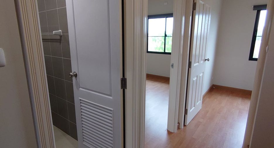For sale そして for rent 3 ベッドルーム townhouse in Lam Luk Ka, Pathum Thani