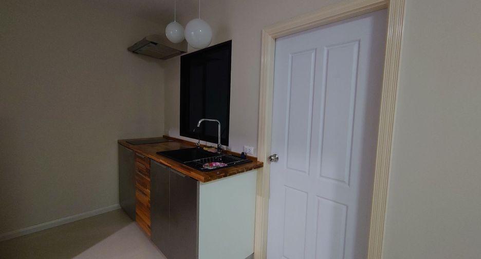 For sale そして for rent 3 ベッドルーム townhouse in Lam Luk Ka, Pathum Thani