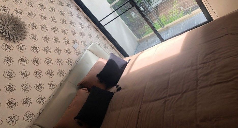 For sale studio condo in Wang Thonglang, Bangkok