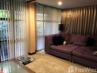 For sale 4 ベッドルーム house in Phra Khanong, Bangkok