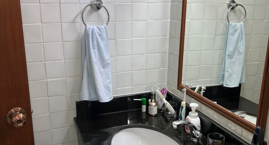 For sale 3 bedrooms condo in Thalang, Phuket