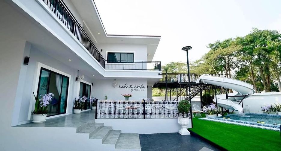 For rent 6 bedrooms villa in Bang Lamung, Chonburi
