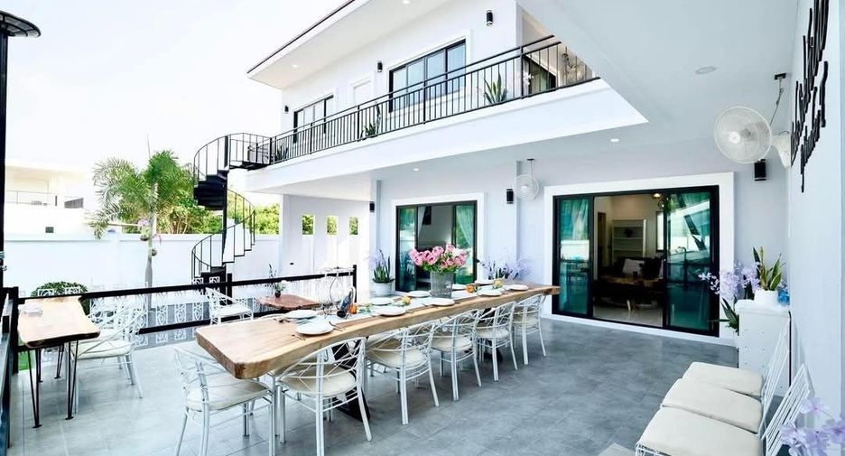 Villa zur Miete mit 6 Zimmer in Bang Lamung, Chonburi