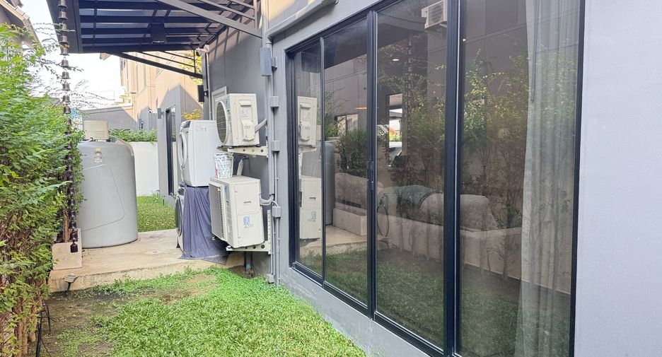 À vendre et à louer 4 chambres maison à Sai Mai, Bangkok