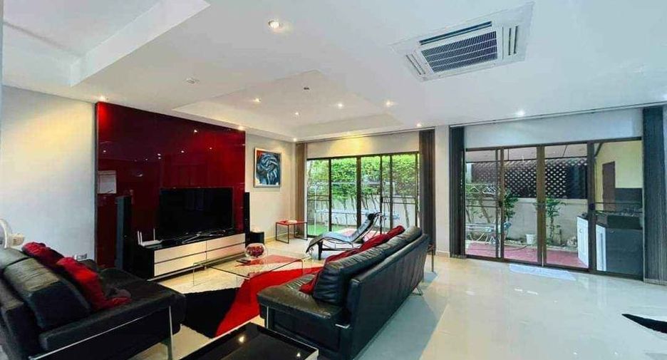 For sale 4 ベッドルーム villa in Bang Lamung, Chonburi