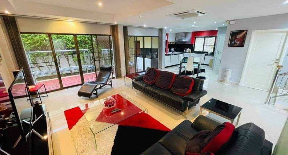 For sale 4 ベッドルーム villa in Bang Lamung, Chonburi