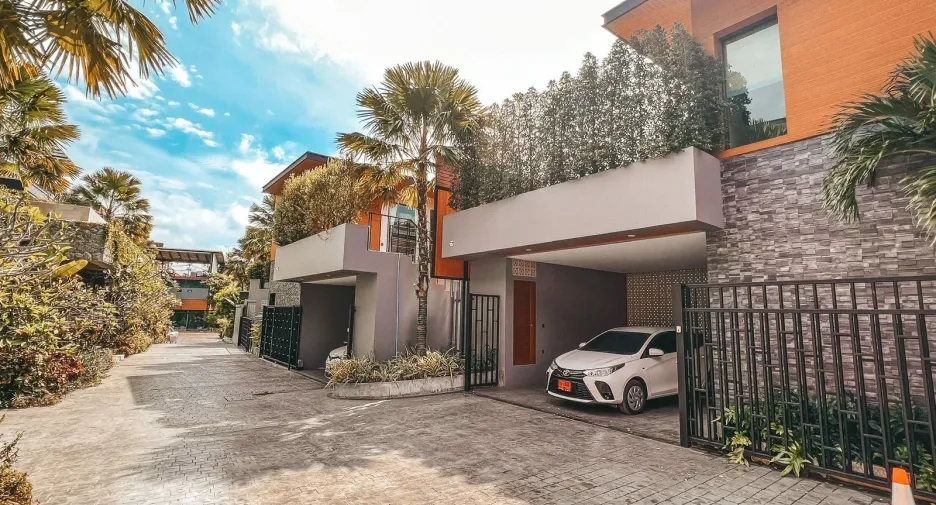 For rent 3 bedrooms villa in Mueang Phuket, Phuket