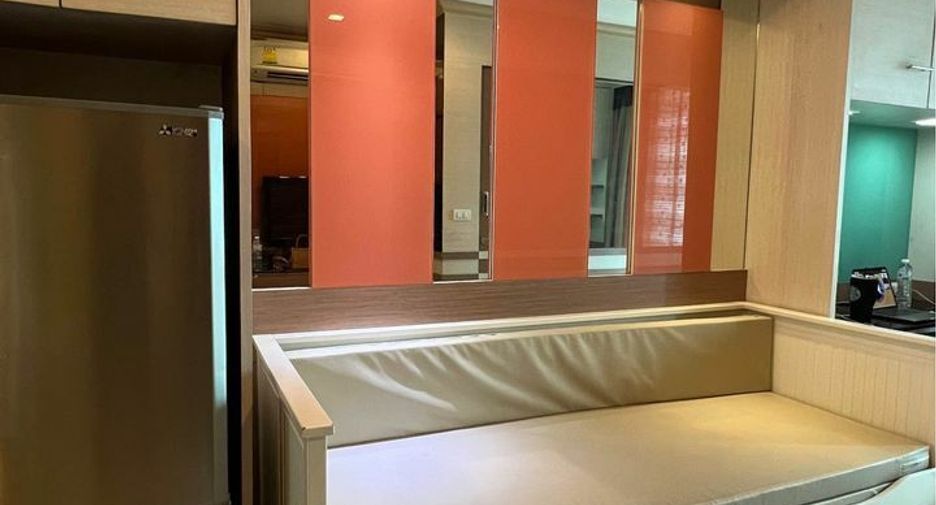 For sale 1 bed condo in Bang Rak, Bangkok
