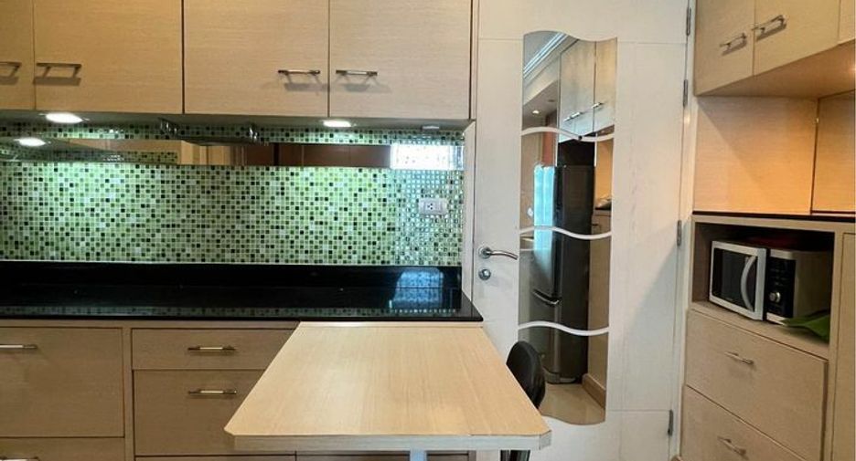 For sale 1 bed condo in Bang Rak, Bangkok