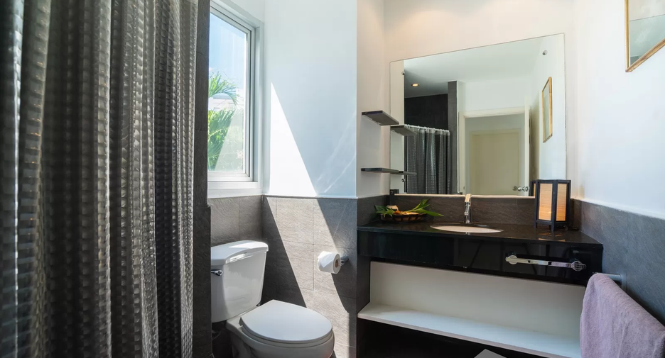 For rent 2 bedrooms condo in Thalang, Phuket