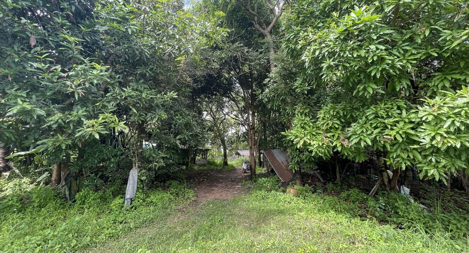 Terreno en venta en Mueang Kalasin, Kalasin