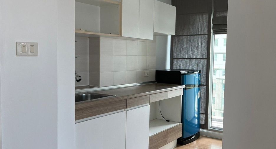 Wohnung zum Kauf mit 1 Zimmer in Bang Phlat, Bangkok