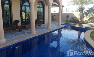For sale 3 ベッドルーム villa in Sattahip, Chonburi