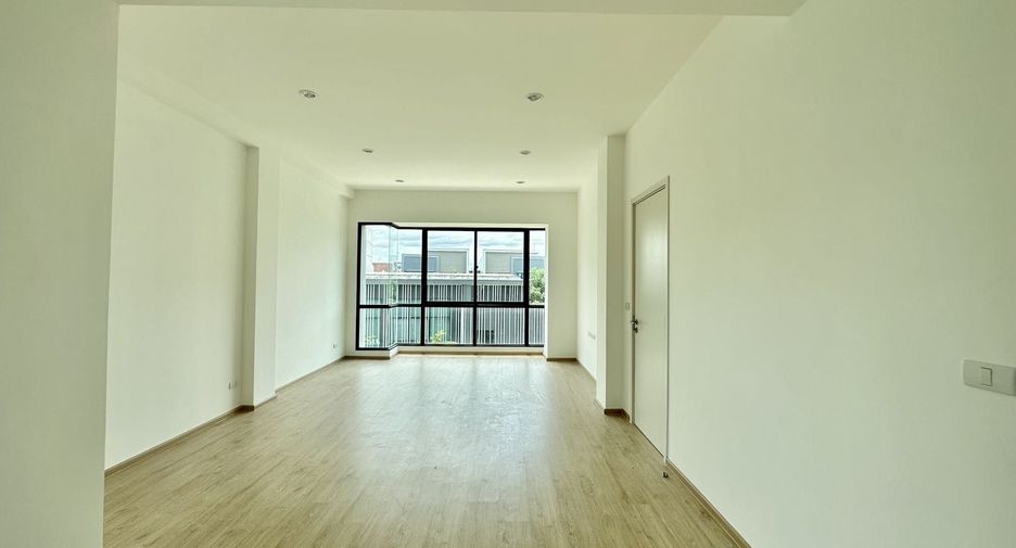 For sale 3 bedrooms house in Prawet, Bangkok