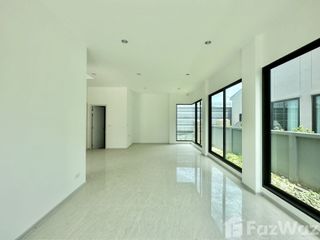 Haus zum Kauf mit 3 Zimmer in Prawet, Bangkok