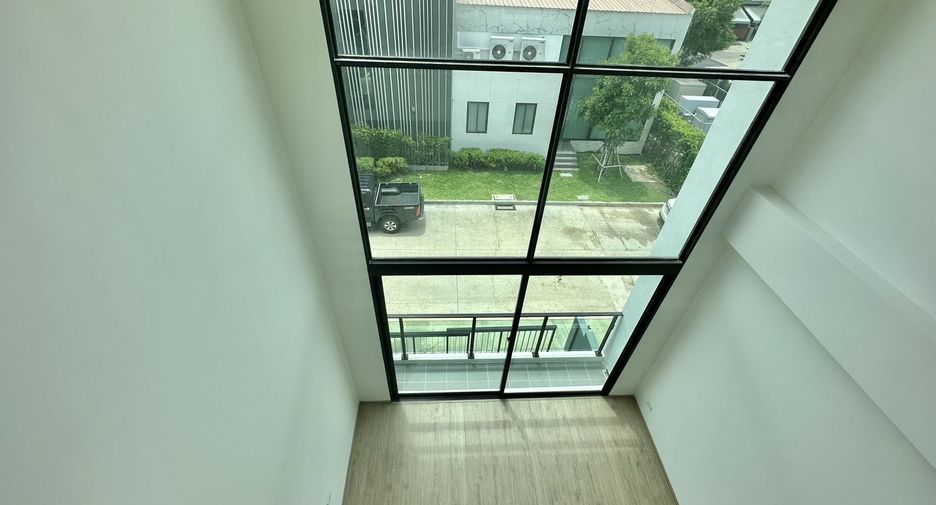 For sale 3 bedrooms house in Prawet, Bangkok