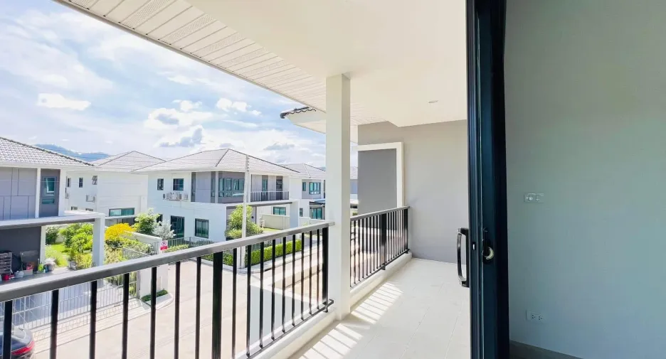 For sale 4 bedrooms house in Mueang Phuket, Phuket