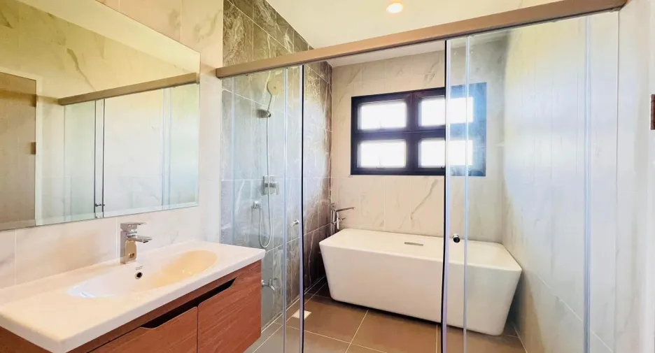 For sale 4 bedrooms house in Mueang Phuket, Phuket