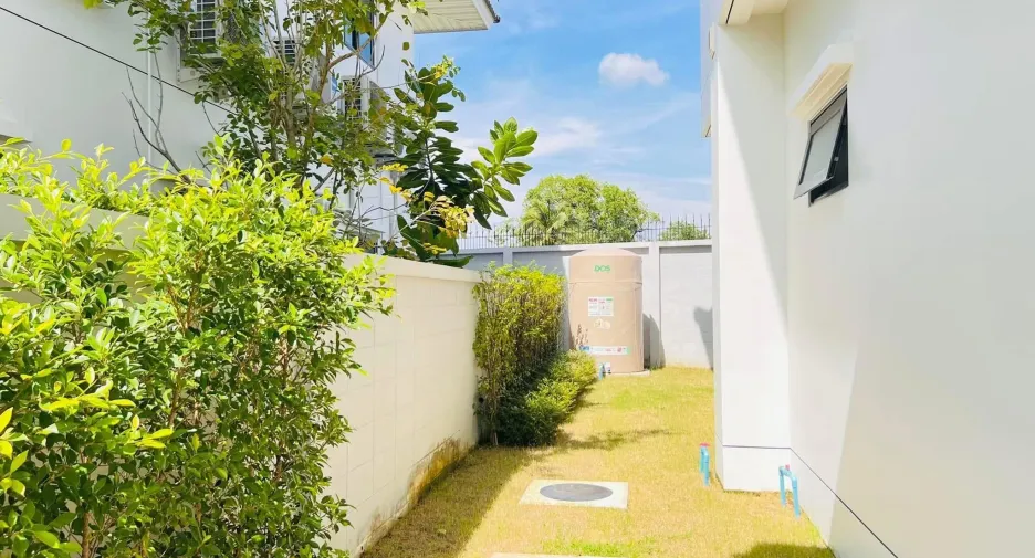 For sale 4 bedrooms house in Mueang Phuket, Phuket