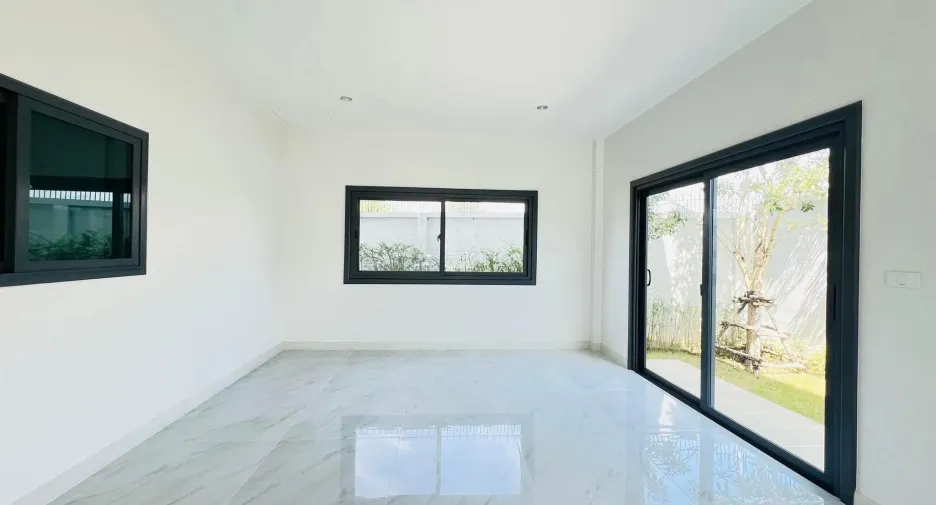 For sale 4 bedrooms house in Mueang Phuket, Phuket