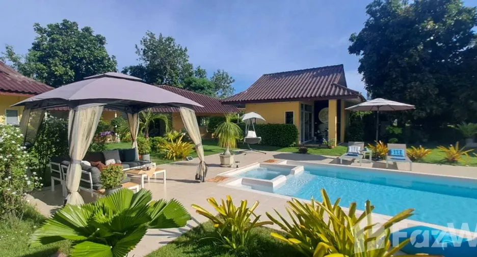 For sale 7 bedrooms hotel in Mueang Rayong, Rayong