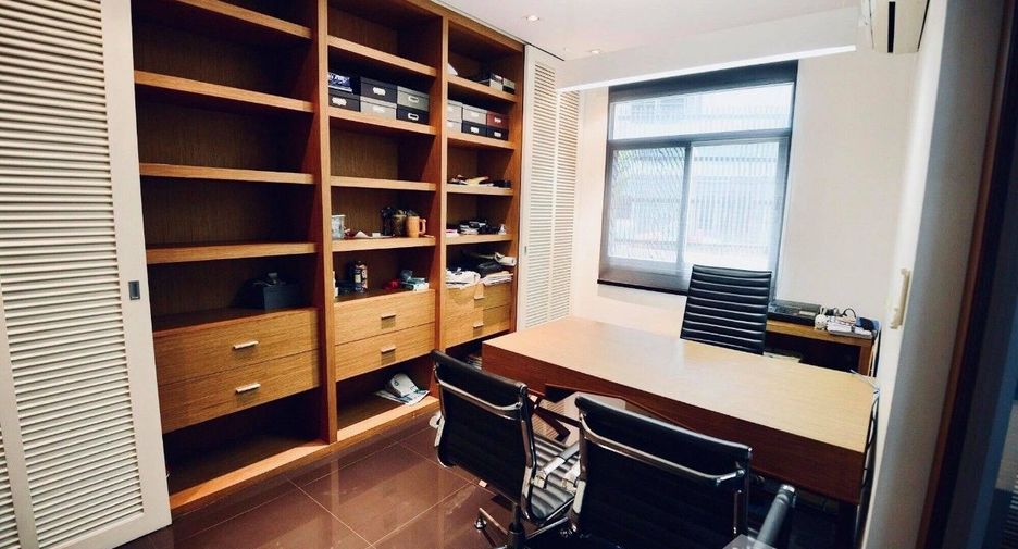 Villa zum Kauf mit 5 Zimmer in Bang Kapi, Bangkok