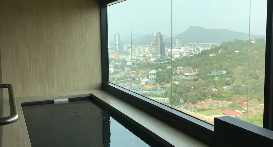 For sale and for rent 2 bedrooms condo in Si Racha, Chonburi