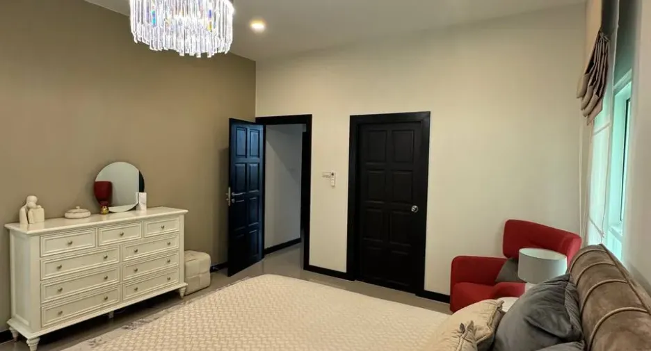 For sale 4 bedrooms villa in Mueang Phuket, Phuket