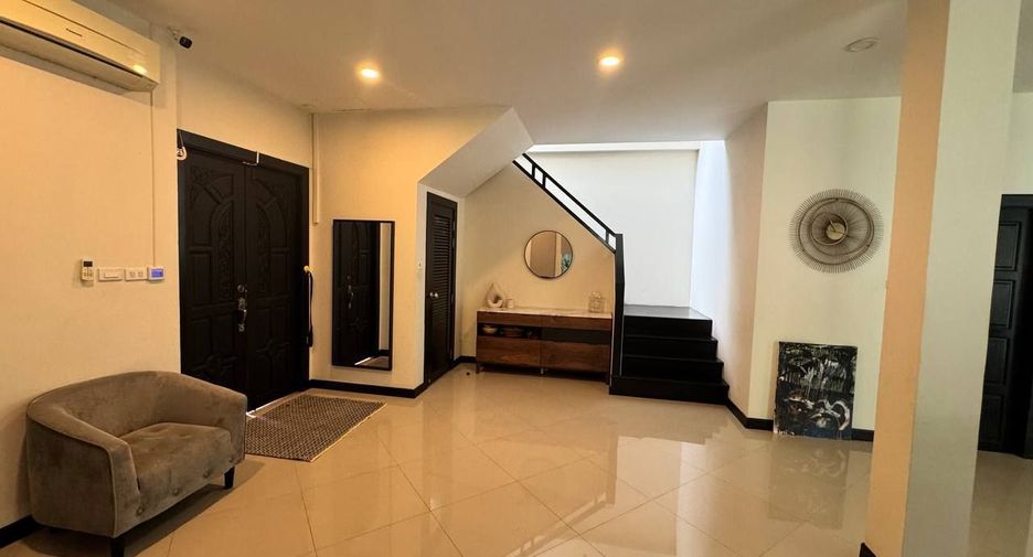 À vendre 4 chambres villa à Mueang Phuket, Phuket