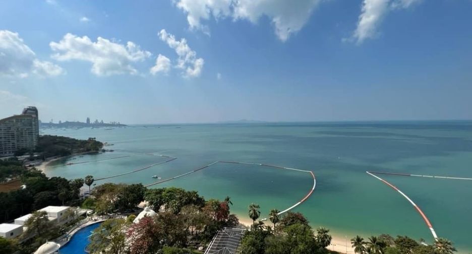 For rent 3 bedrooms condo in Bang Lamung, Chonburi
