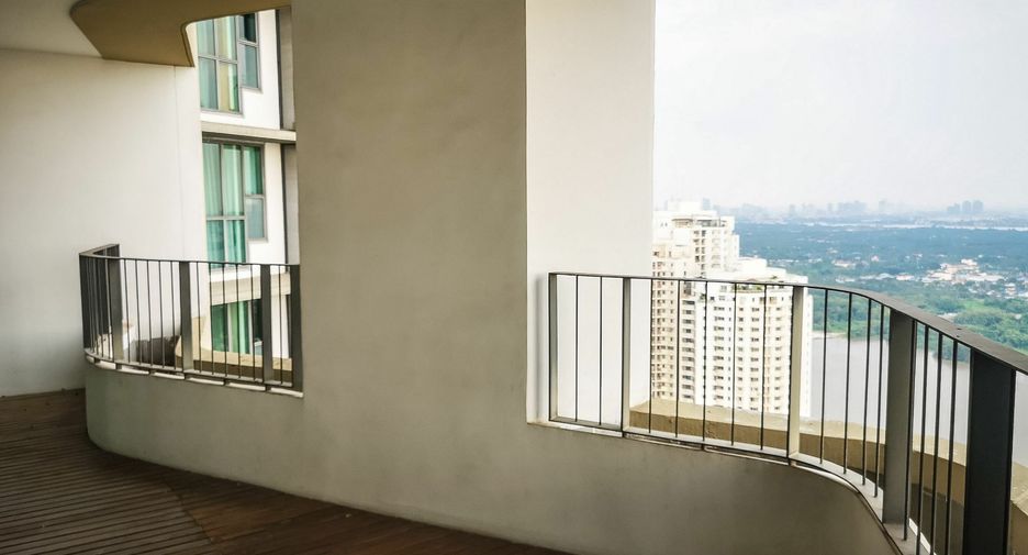For sale 2 bedrooms condo in Yan Nawa, Bangkok