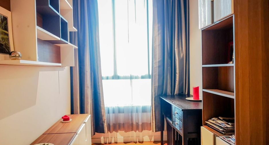 For sale 2 bedrooms condo in Yan Nawa, Bangkok