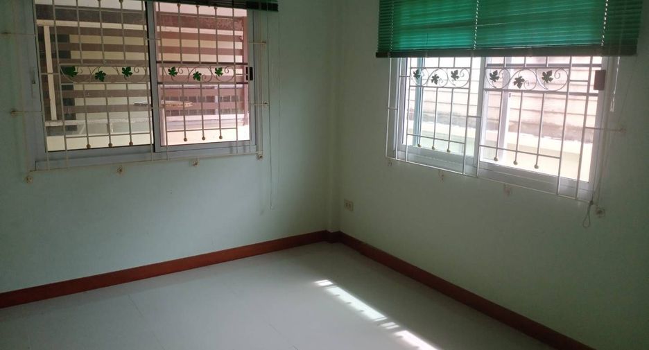 Casa en venta de 3 habitaciones en Pluak Daeng, Rayong