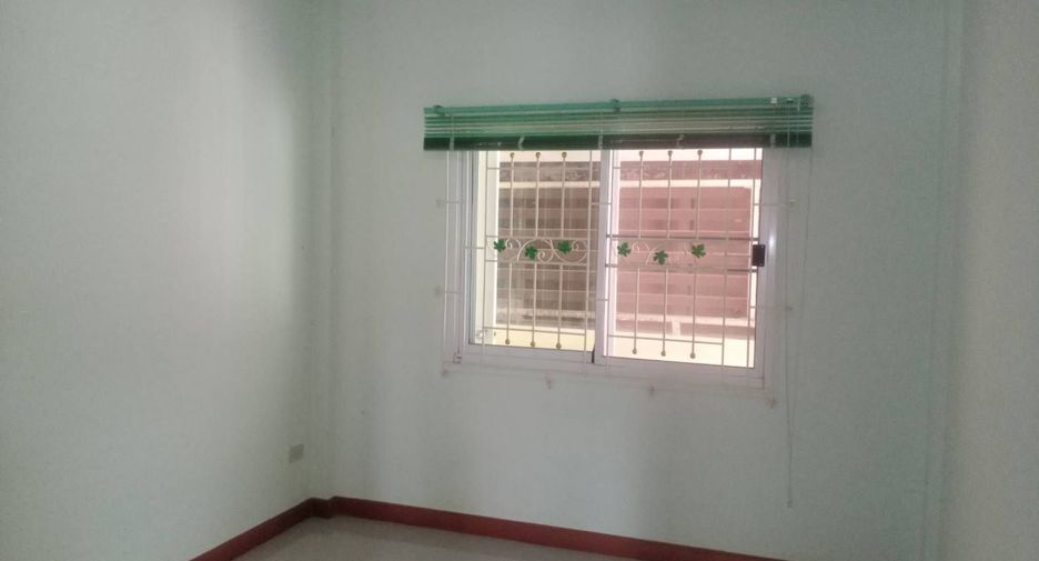 Casa en venta de 3 habitaciones en Pluak Daeng, Rayong
