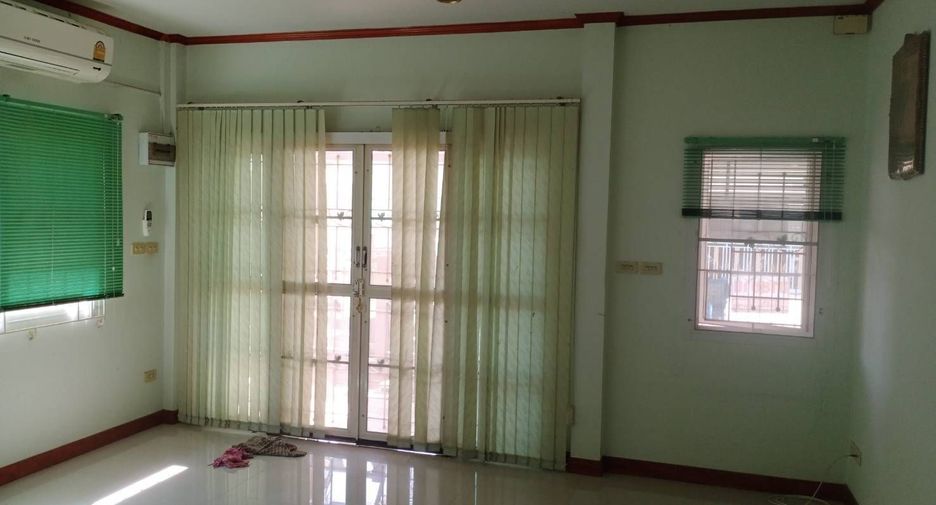 Casa en venta de 3 habitaciones en Pluak Daeng, Rayong