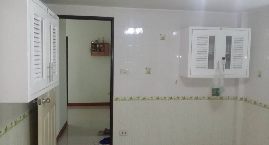 Casa en venta de 3 habitaciones en Pluak Daeng, Rayong