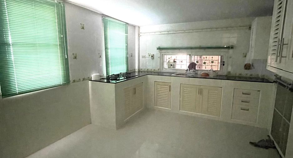 Casa en venta de 3 habitaciones en Pluak Daeng, Rayong