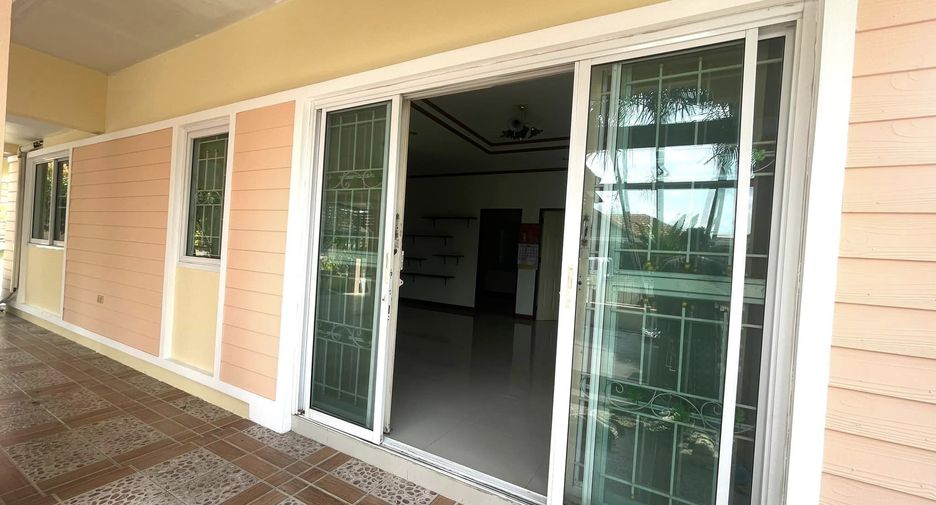 Casa en venta de 3 habitaciones en Pluak Daeng, Rayong